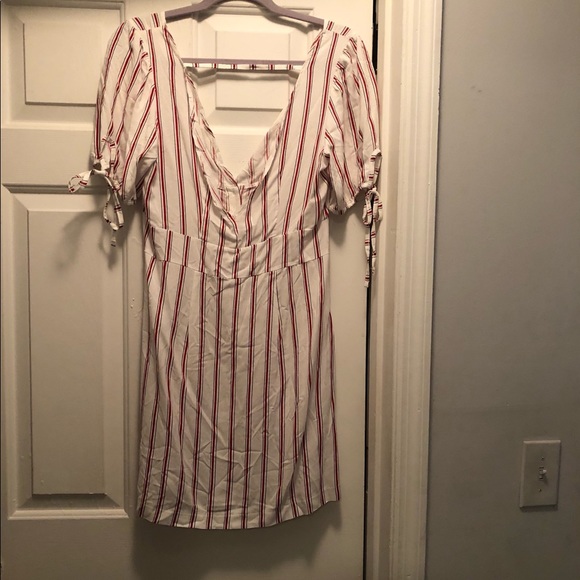 Size Medium red white candy striped dress - Picture 2 of 4